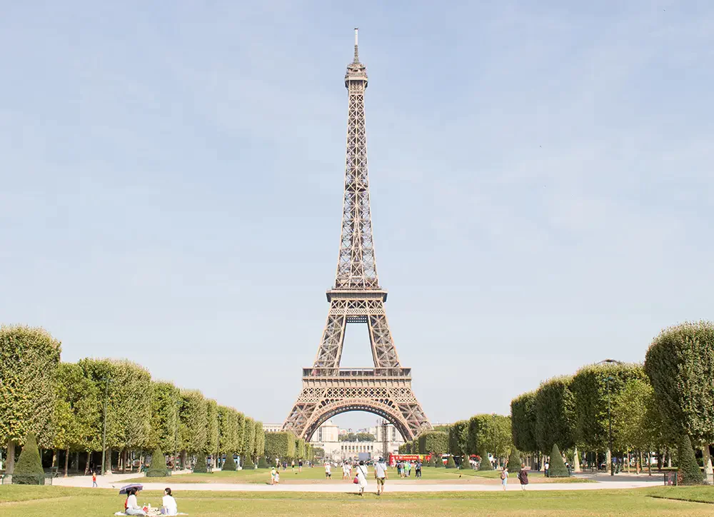 /alexohneander/alexohneander-zola/raw/commit/0a61bd340597b93a5ce26ed6852ca17e9fa99f06/static/img/paris_day.webp